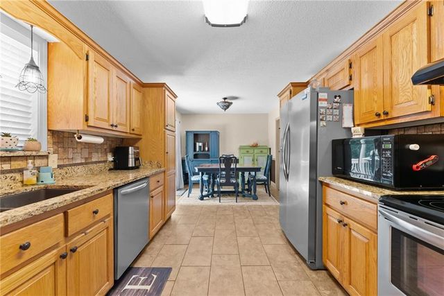 18 Chickasaw Trail, Cleveland, GA 30528
