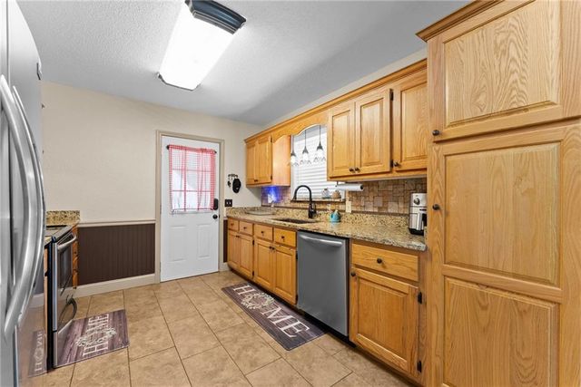 18 Chickasaw Trail, Cleveland, GA 30528
