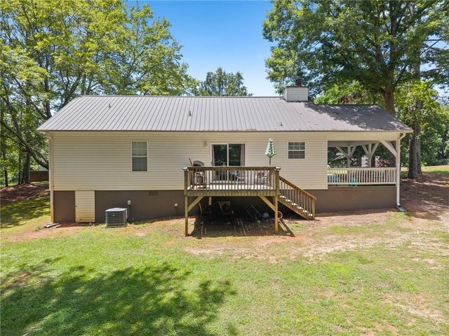 18 Chickasaw Trail, Cleveland, GA 30528
