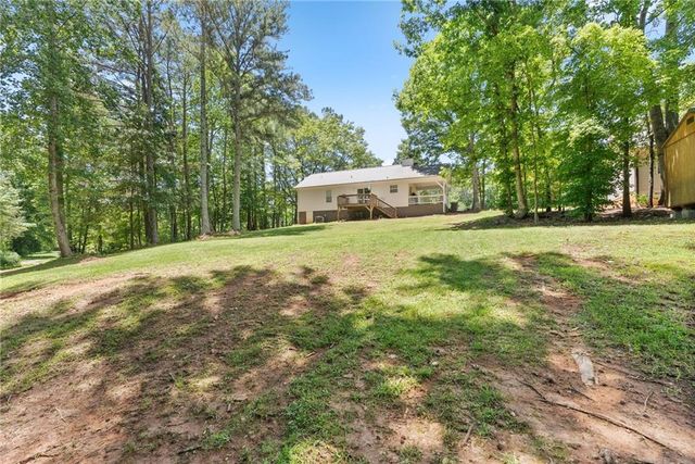 18 Chickasaw Trail, Cleveland, GA 30528