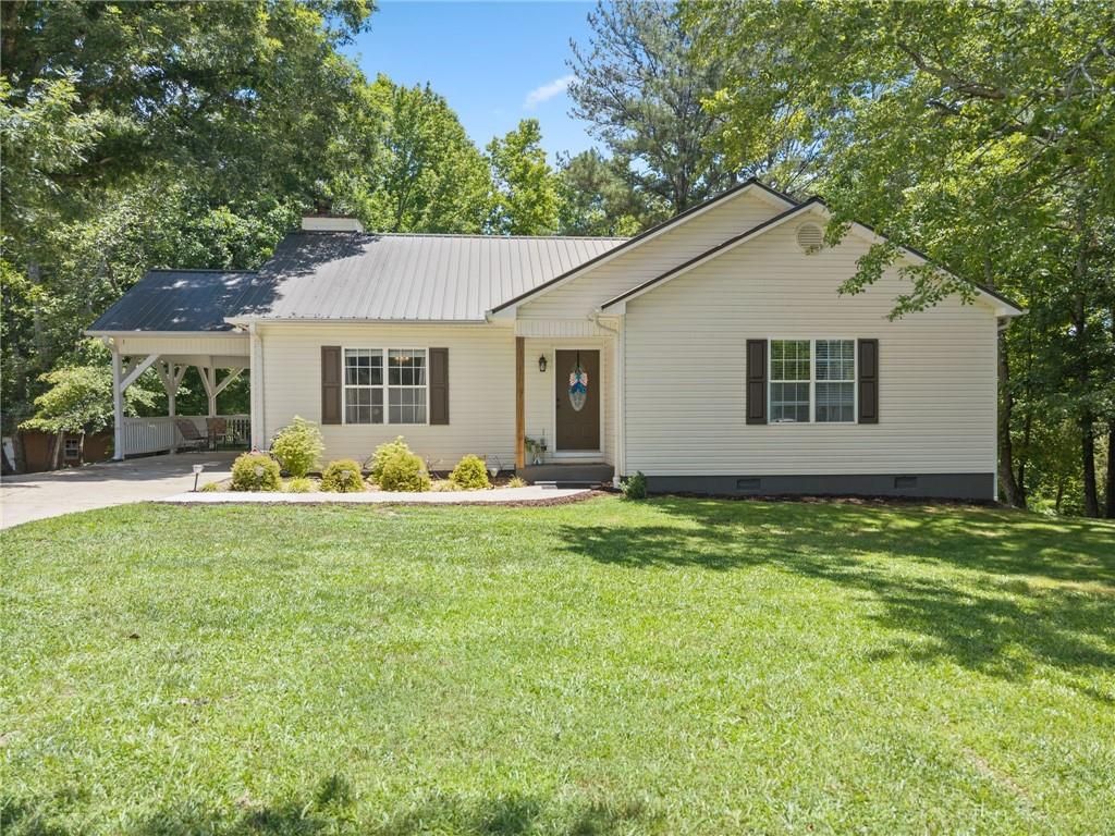 18 Chickasaw Trail, Cleveland, GA 30528