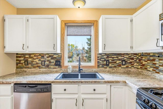 840 County Road D East, Little Canada, MN 55109