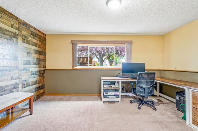 840 County Road D East, Little Canada, MN 55109