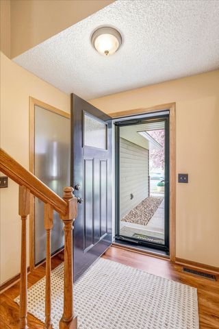 840 County Road D East, Little Canada, MN 55109