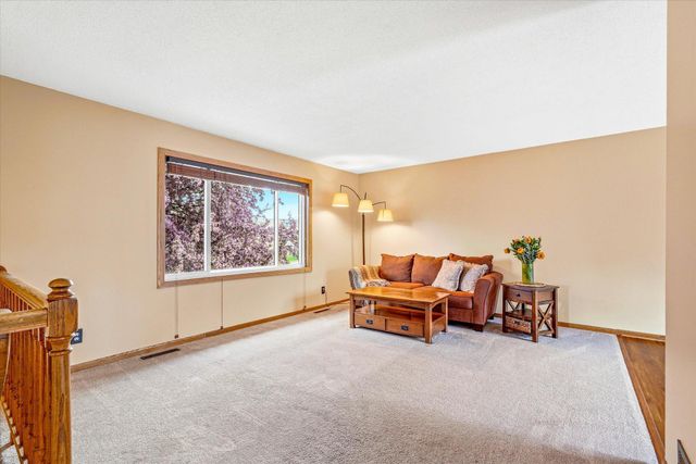 840 County Road D East, Little Canada, MN 55109
