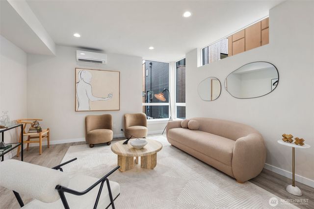 9239 A 16th Avenue SW, Seattle, WA 98106