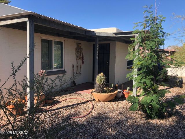 2723 N Richey Boulevard, Tucson, AZ 85716