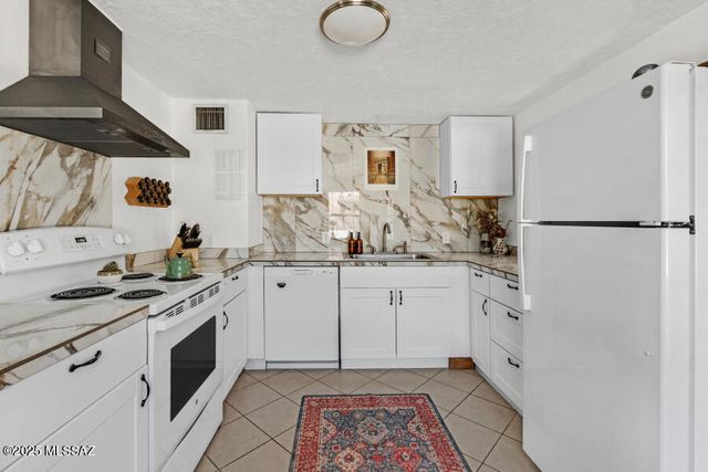 2723 N Richey Boulevard, Tucson, AZ 85716