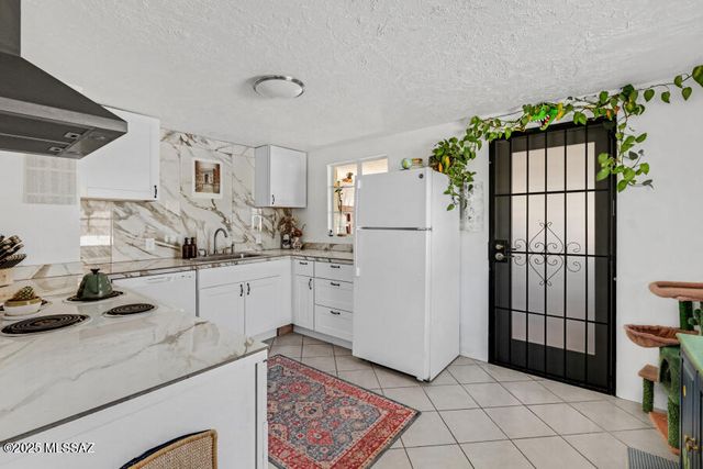 2723 N Richey Boulevard, Tucson, AZ 85716