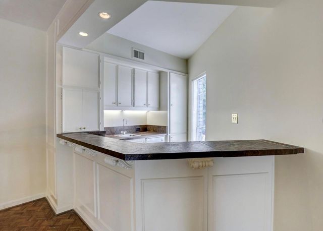 7937 Woodway Drive, Houston, TX 77063