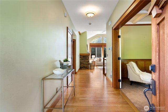 7106 71st Avenue NW, Gig Harbor, WA 98335