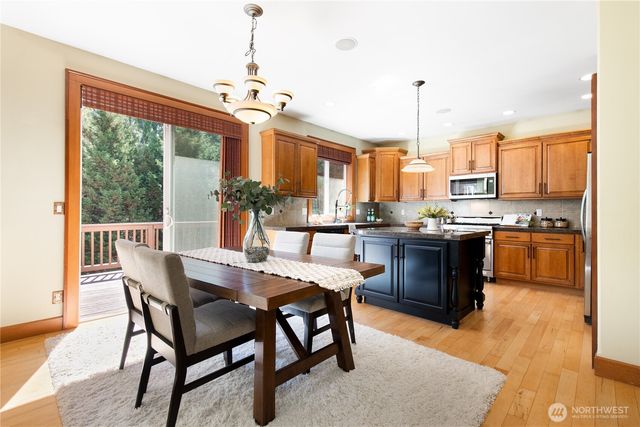 7106 71st Avenue NW, Gig Harbor, WA 98335