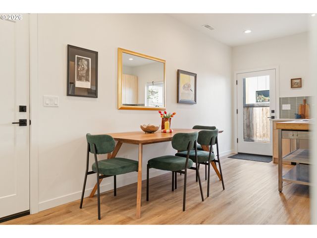 5793 Se RAMONA St, Portland, OR 97206