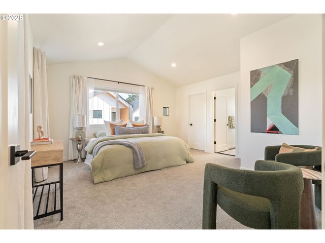 5793 Se RAMONA St, Portland, OR 97206