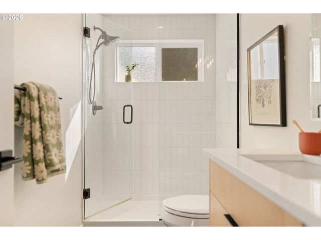 5793 Se RAMONA St, Portland, OR 97206