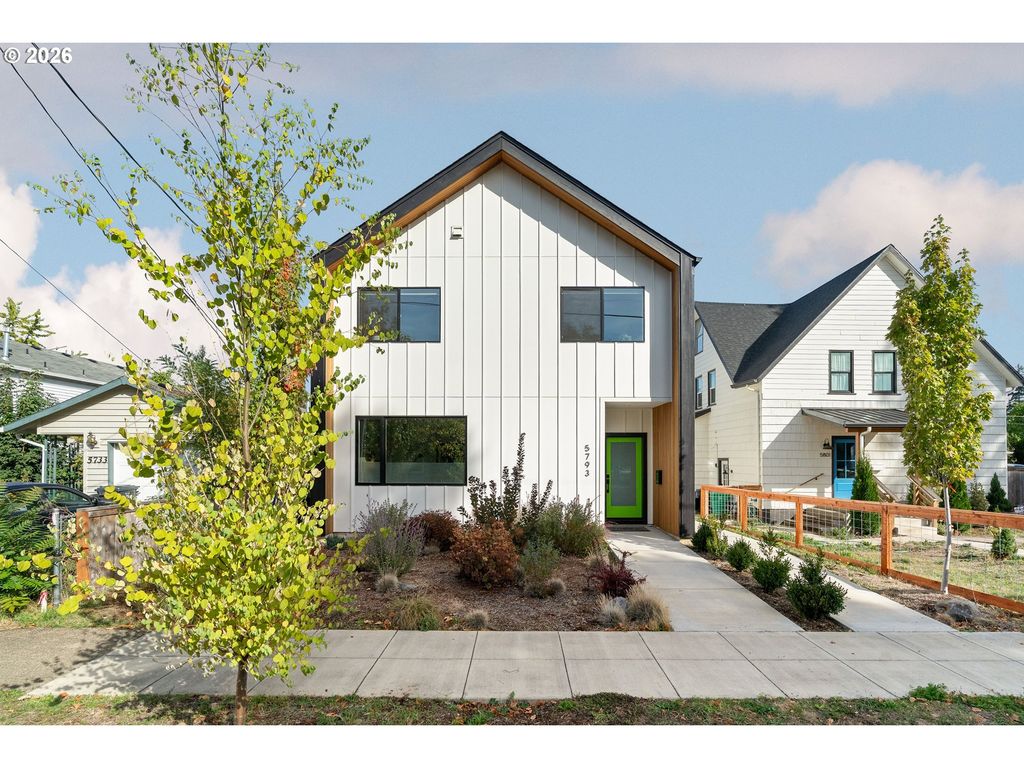 5793 Se RAMONA St, Portland, OR 97206