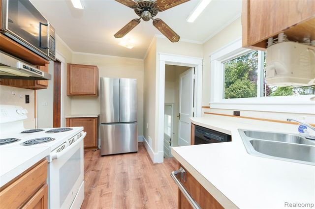 712 E Grand River Avenue, Fowlerville, MI 48836