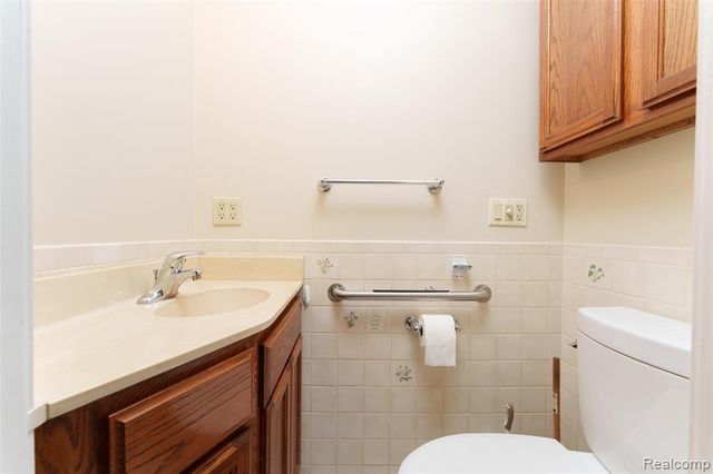 712 E Grand River Avenue, Fowlerville, MI 48836