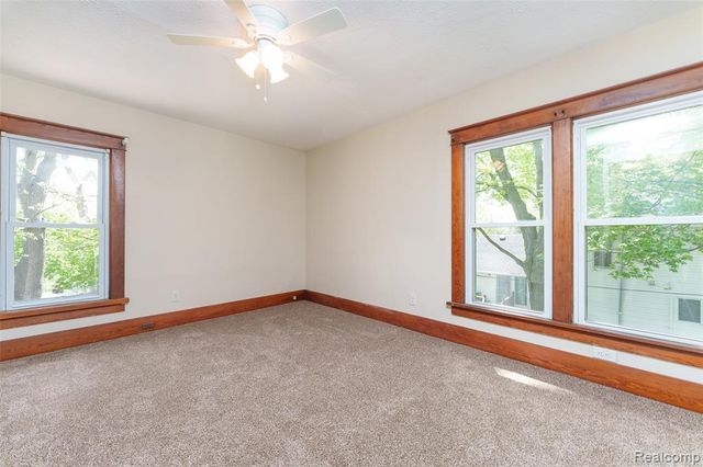 712 E Grand River Avenue, Fowlerville, MI 48836