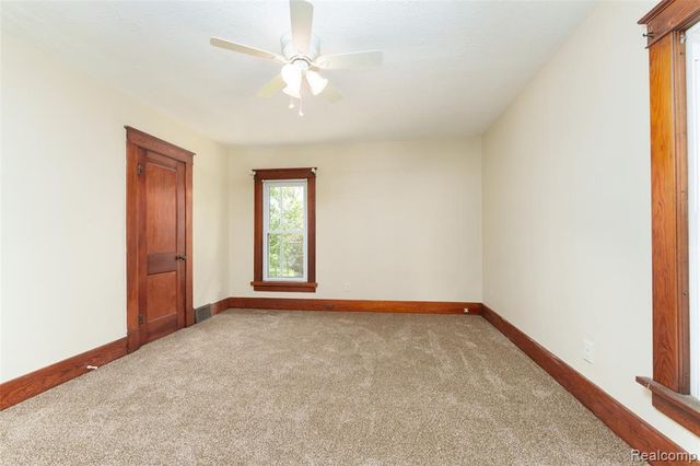 712 E Grand River Avenue, Fowlerville, MI 48836