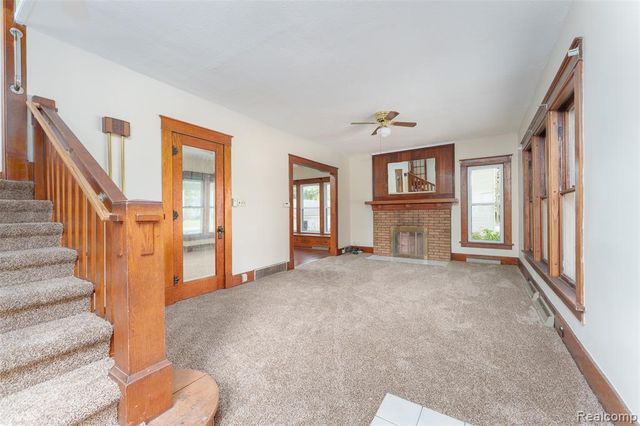 712 E Grand River Avenue, Fowlerville, MI 48836