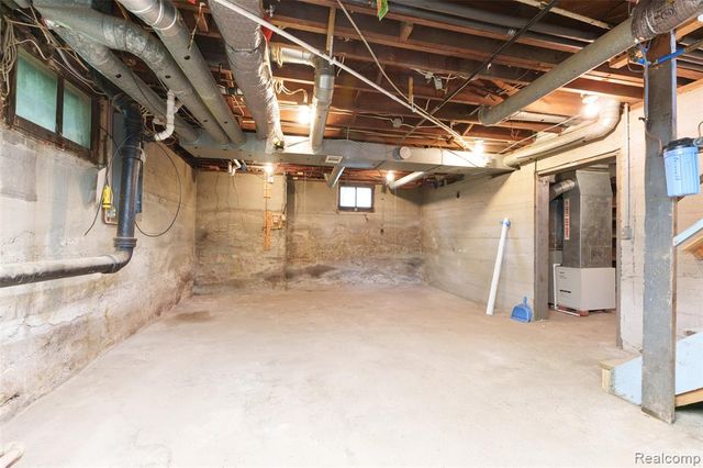 712 E Grand River Avenue, Fowlerville, MI 48836