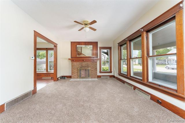 712 E Grand River Avenue, Fowlerville, MI 48836