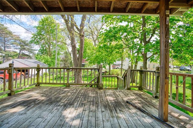 712 E Grand River Avenue, Fowlerville, MI 48836