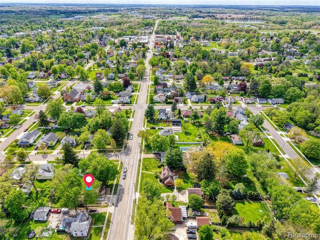 712 E Grand River Avenue, Fowlerville, MI 48836