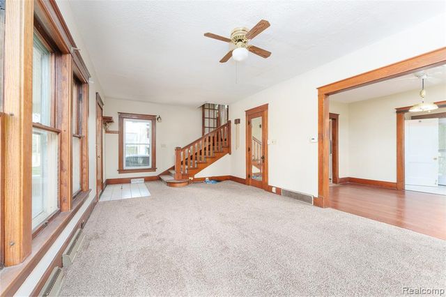 712 E Grand River Avenue, Fowlerville, MI 48836