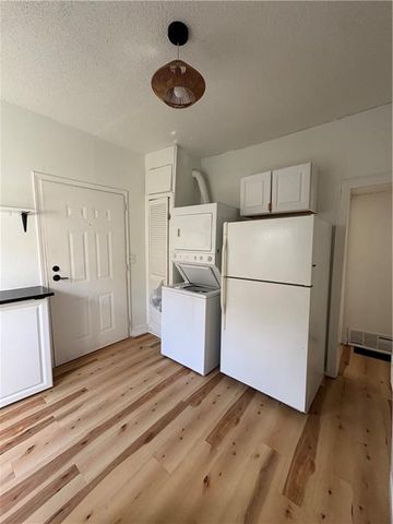 3007 W 44TH Avenue, Kansas City, KS 66103