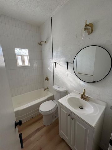 3007 W 44TH Avenue, Kansas City, KS 66103