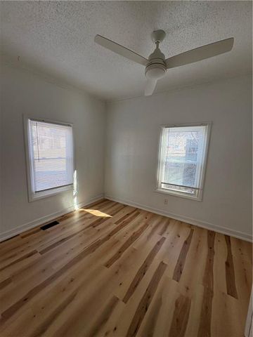 3007 W 44TH Avenue, Kansas City, KS 66103