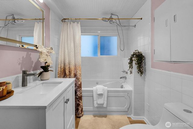 2850 NW 65th Street, Seattle, WA 98117