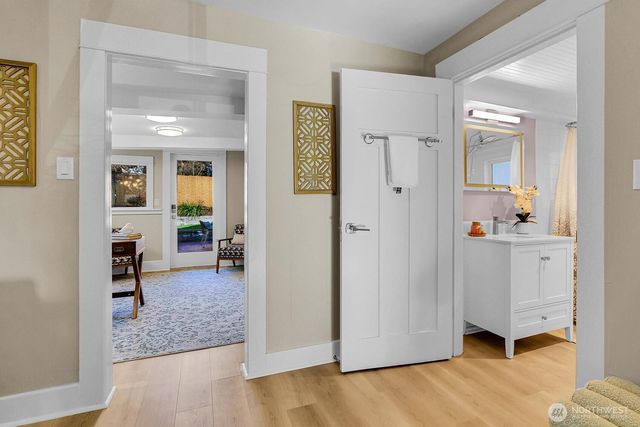 2850 NW 65th Street, Seattle, WA 98117