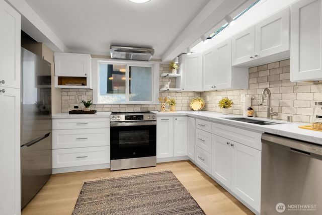 2850 NW 65th Street, Seattle, WA 98117