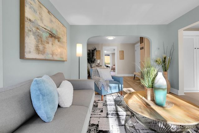 2850 NW 65th Street, Seattle, WA 98117