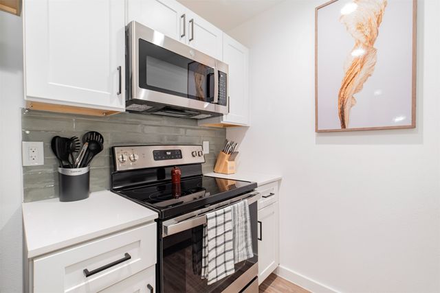 606 N Marsalis Avenue 210, Dallas, TX 75203