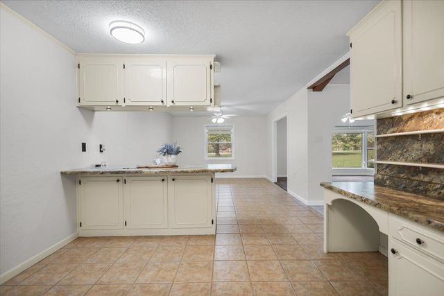 2320 Grangeway Rd, Marshall, TX 75672