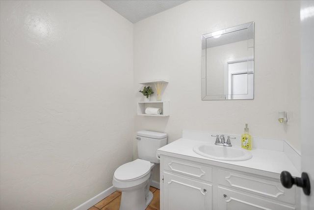 2320 Grangeway Rd, Marshall, TX 75672