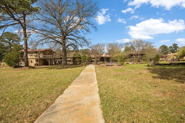 2320 Grangeway Rd, Marshall, TX 75672