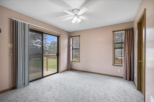 2320 Grangeway Rd, Marshall, TX 75672