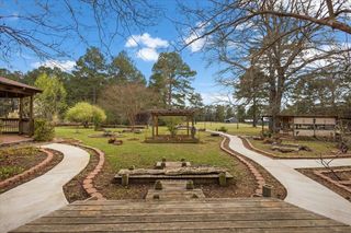 2320 Grangeway Rd, Marshall, TX 75672