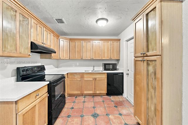 49 W Mango Road, Lake Worth, FL 33467