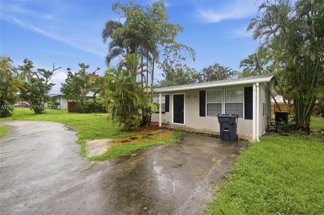 49 W Mango Road, Lake Worth, FL 33467