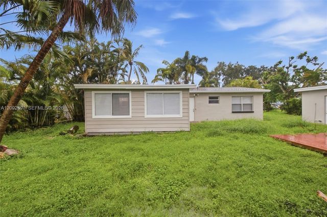 49 W Mango Road, Lake Worth, FL 33467