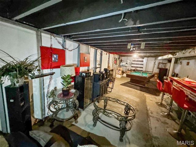 1129 Walker Avenue, St Louis, MO 63138