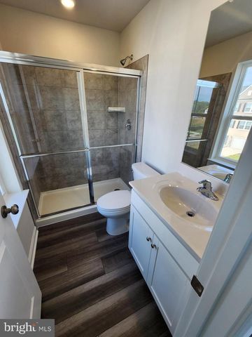 114 MILBURN DR, Martinsburg, WV 25403