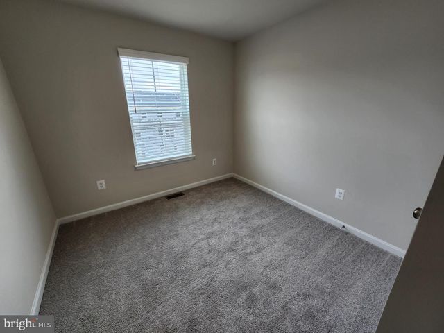 114 MILBURN DR, Martinsburg, WV 25403