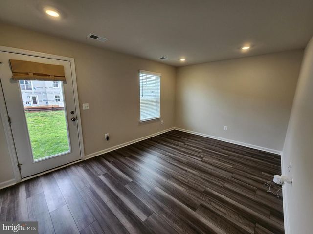 114 MILBURN DR, Martinsburg, WV 25403